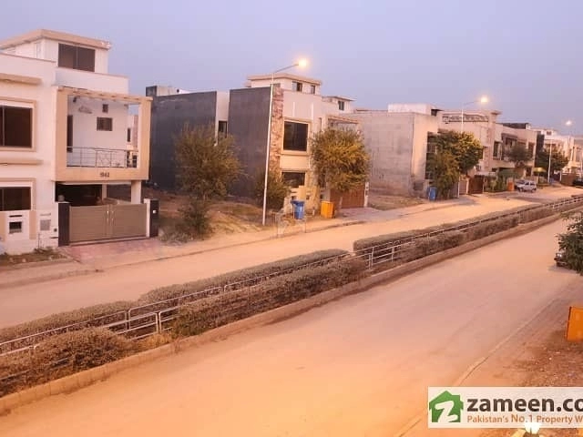 7 Marla Brand New Luxury For Rent in  Phase 8 - Abu Bakar Block, Bahria Town Rawalpindi