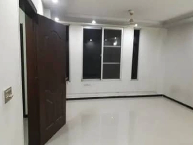 10 Marla Lower Portion Located In Officers Colony No 1 Is Available For Rent